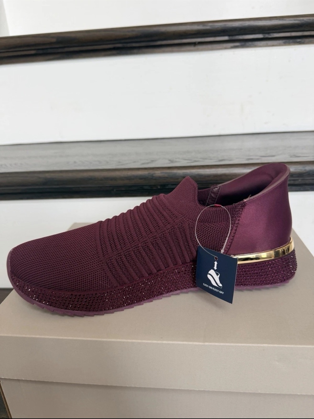 New Kenneth Cole Reaction Women's Cameron EZ ON Glitz Sneaker Wine Knit 9M Shoes